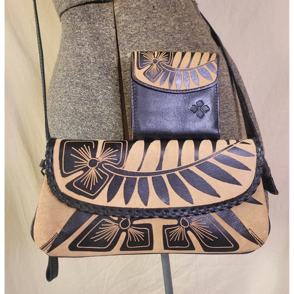 Patricia Nash Cuban Carved Black & Tan "BAKU" Crossbody Wristlet Bag And Wallet - Picture 1 of 16